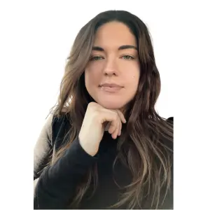 Ashley Whitelaw, RMT, providing customized in-home mobile massage therapy.